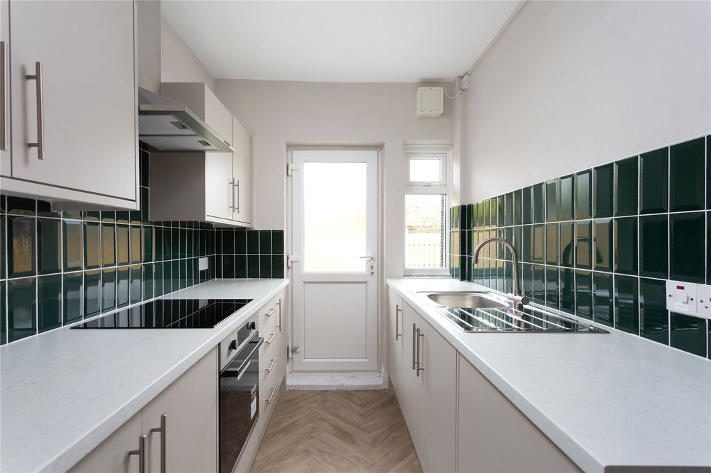 Property photo 1 of 7 Photos