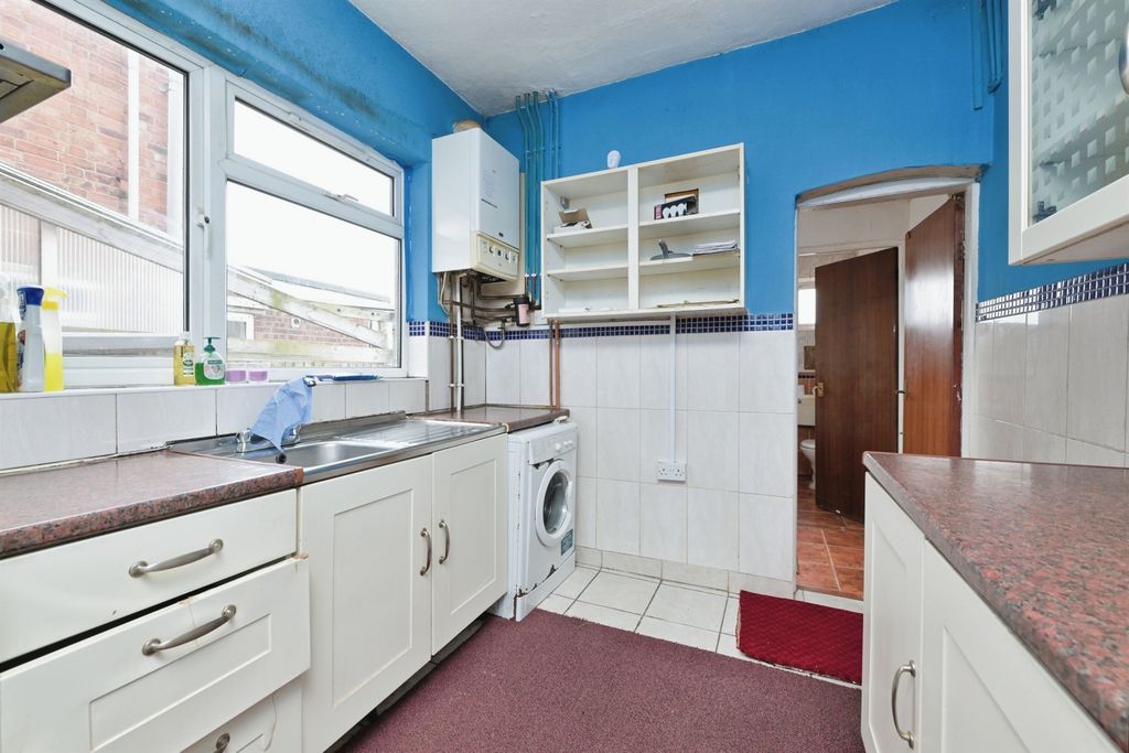 Property photo 3 of 12