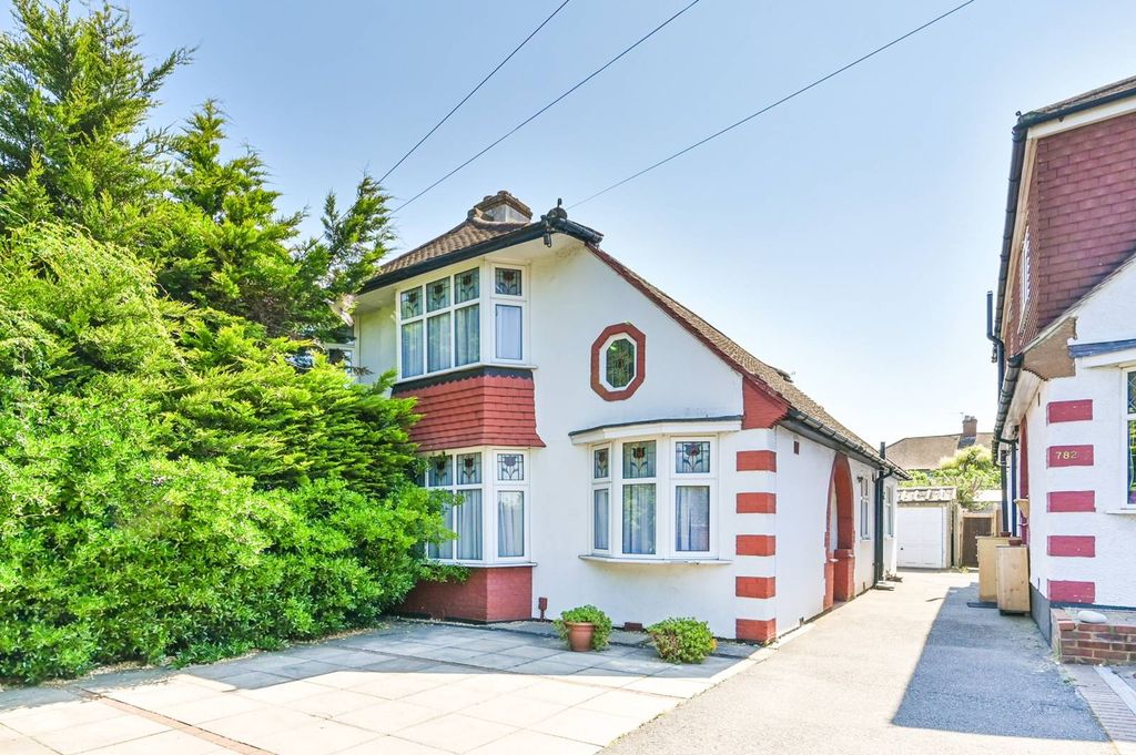 Property photo 2 of 14