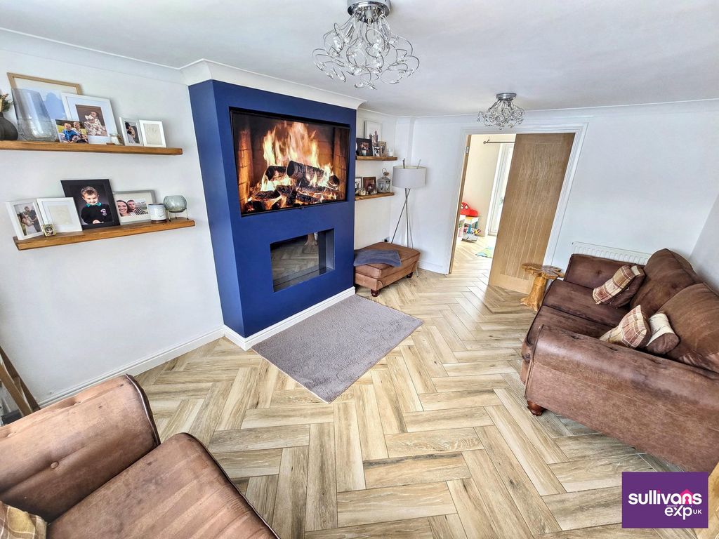 Property photo 2 of 24