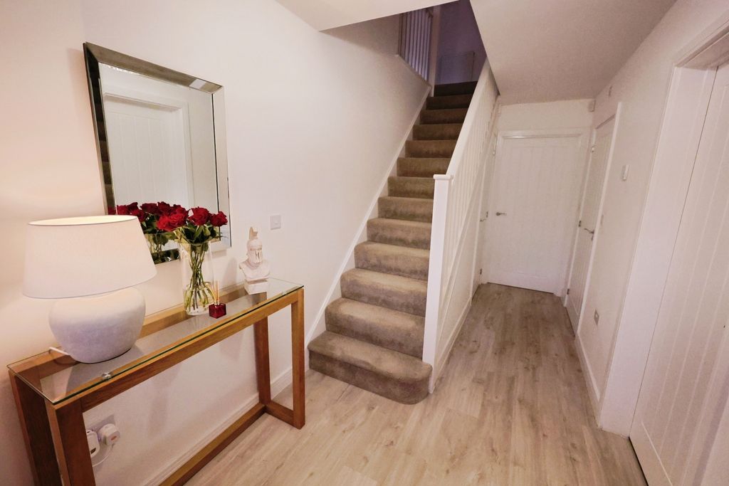 Property photo 2 of 23 Pbox-Img.Jpg