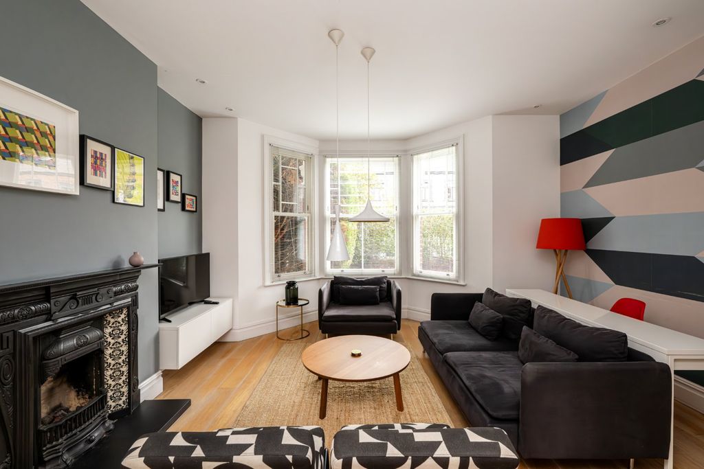 Property photo 2 of 15 Picture No. 27