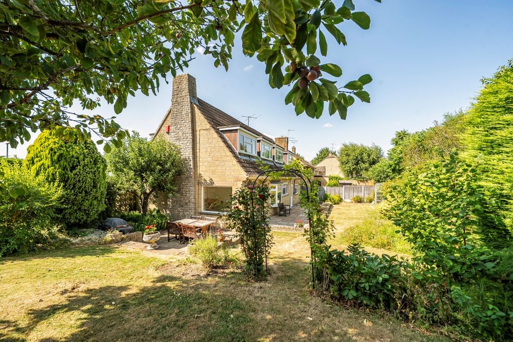 Property photo 1 of 26