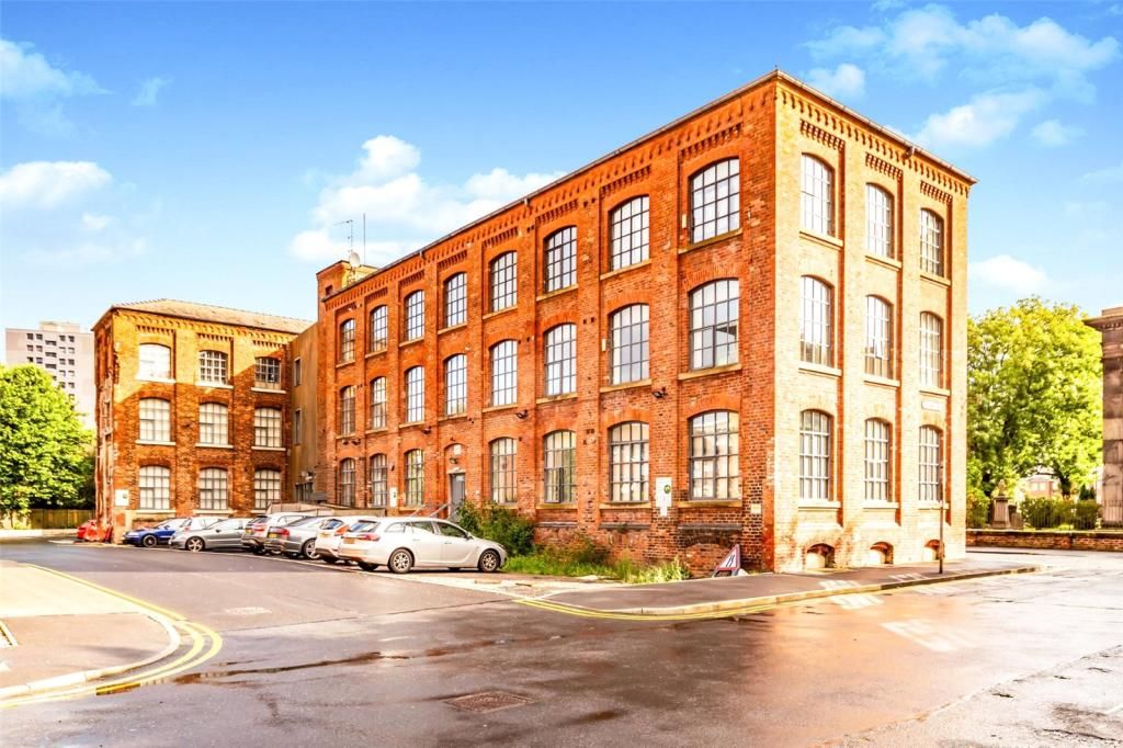 Property photo 2 of 20