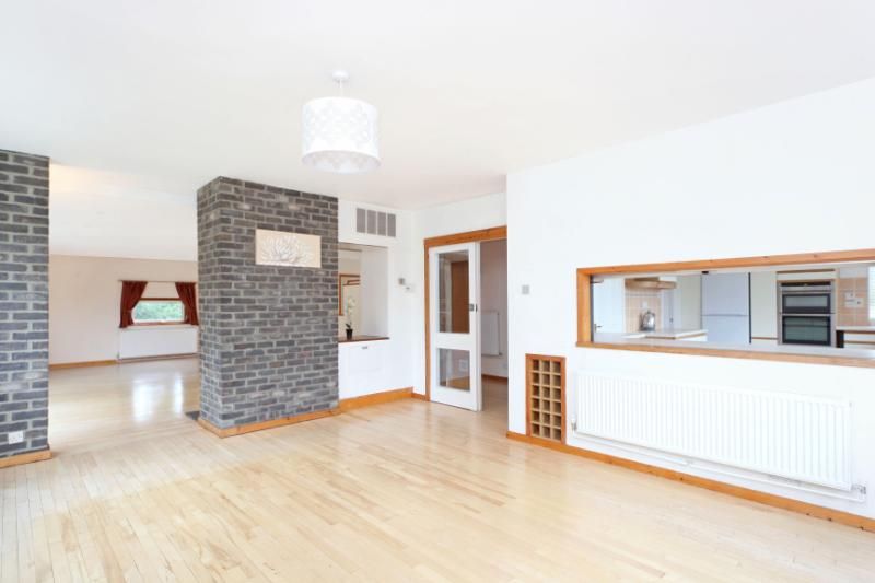 Property photo 2 of 11 Reception