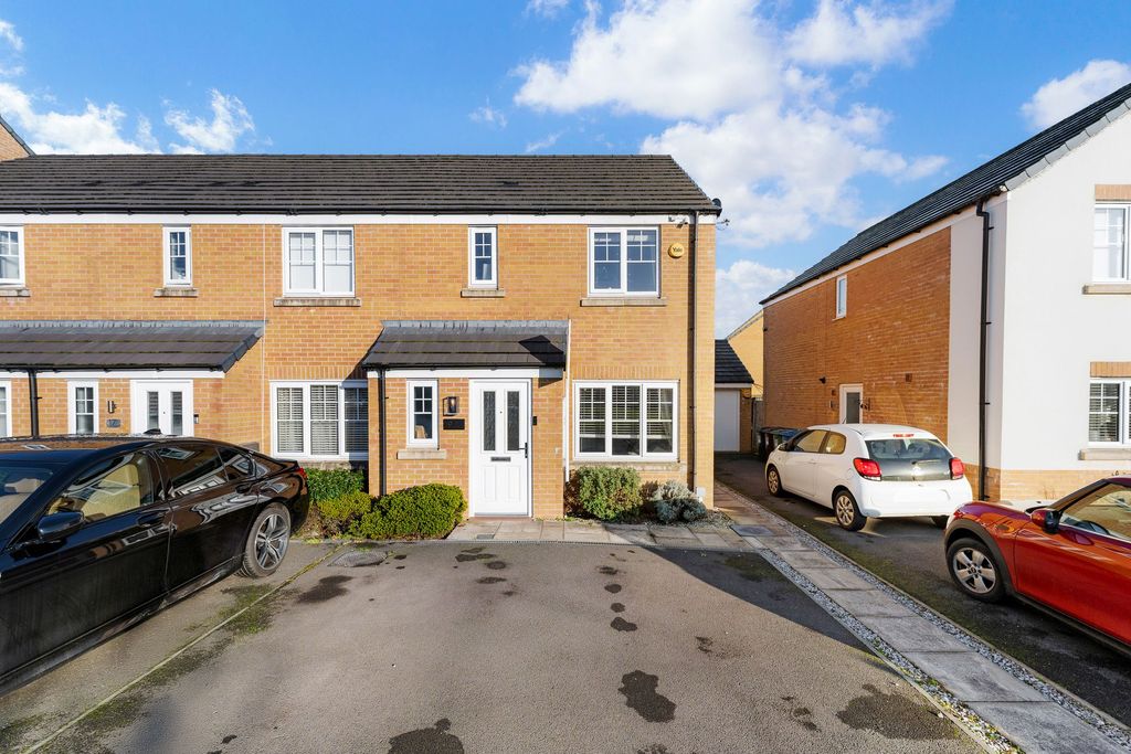 Property photo 1 of 20