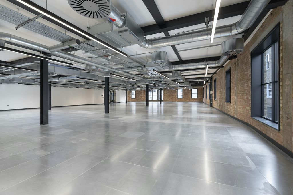 Property photo 2 of 10 Iw051125Gka194.Jpg