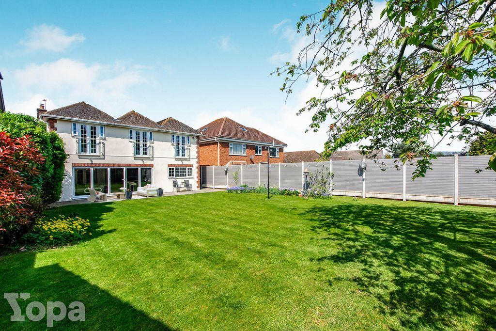 Property photo 3 of 25 Photo #3