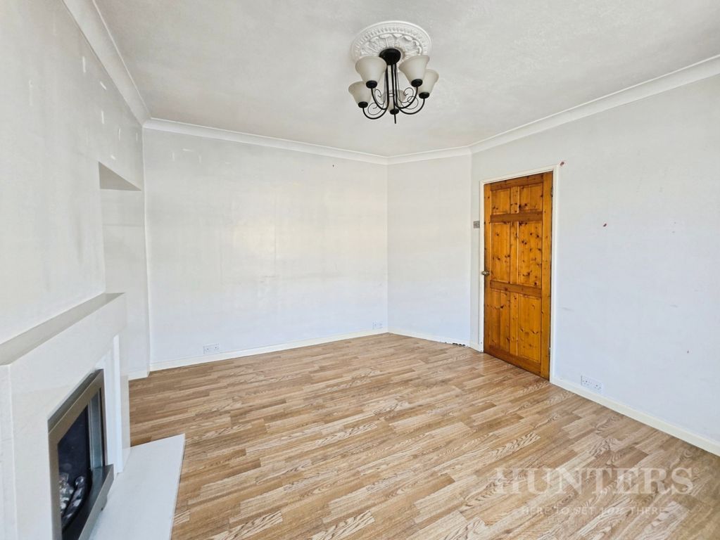 Property photo 3 of 10 Pbox-Img.Jpg
