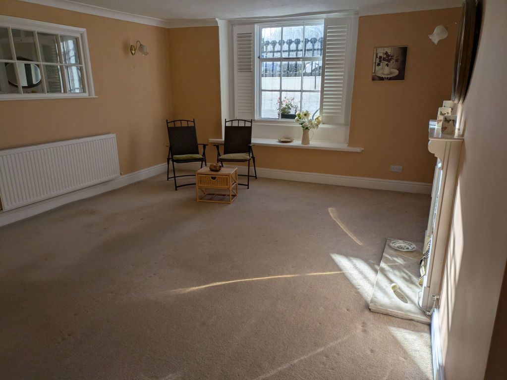 Property photo 3 of 9