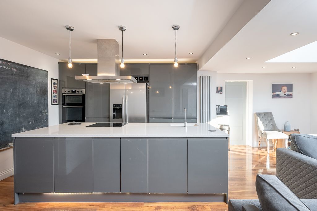Property photo 2 of 15 28Owlwoodlanenew5