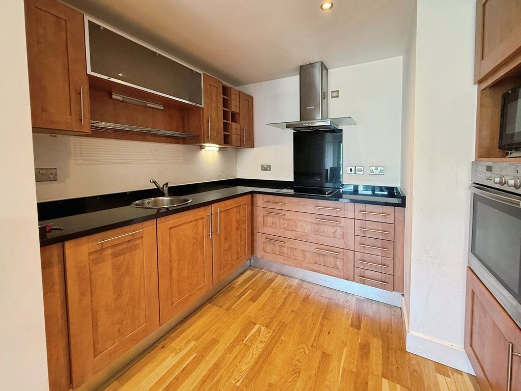 Property photo 2 of 10 Picture No. 17