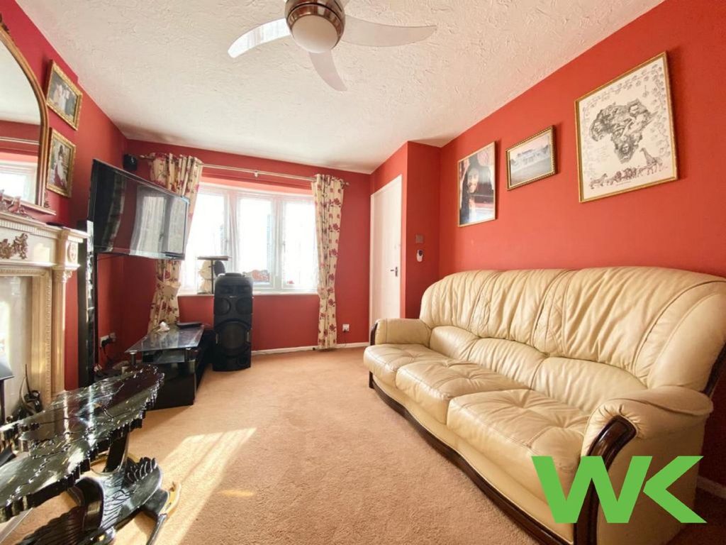 Property photo 2 of 9