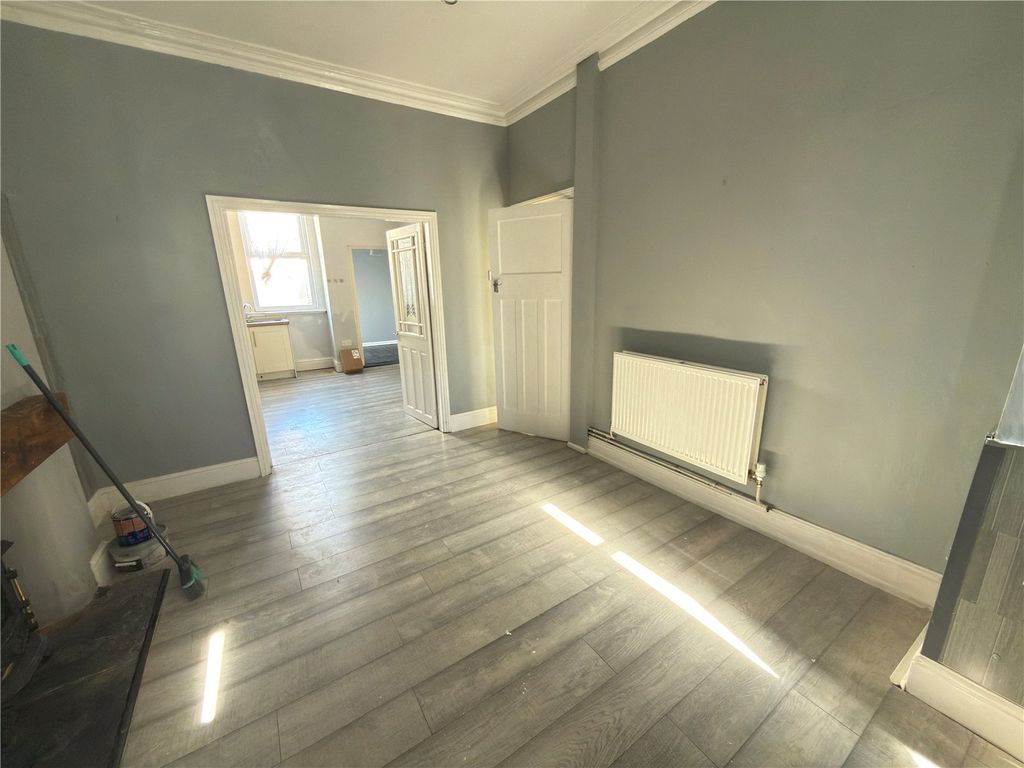 Property photo 2 of 10 Picture No. 06