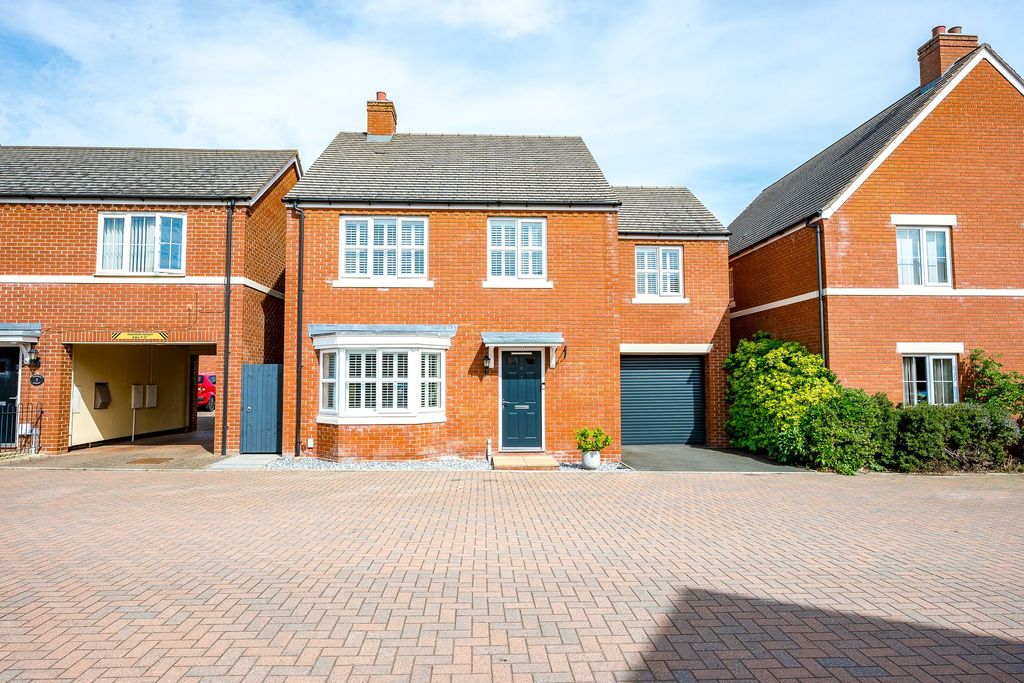 Property photo 1 of 42