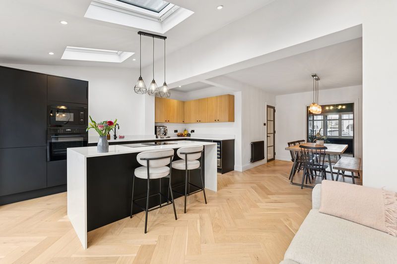 Property photo 2 of 18 Photo 16