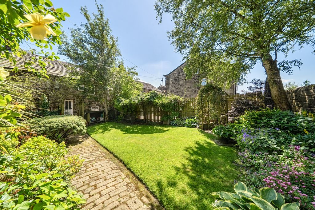 Property photo 3 of 30 1482466-20-6A3Bcf820c3c8