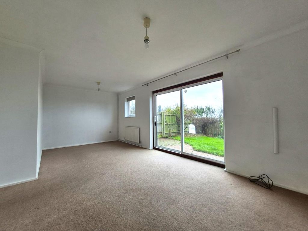 Property photo 3 of 11 Lounge 1.Jpg