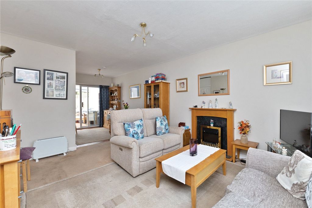Property photo 2 of 12 Picture No. 02