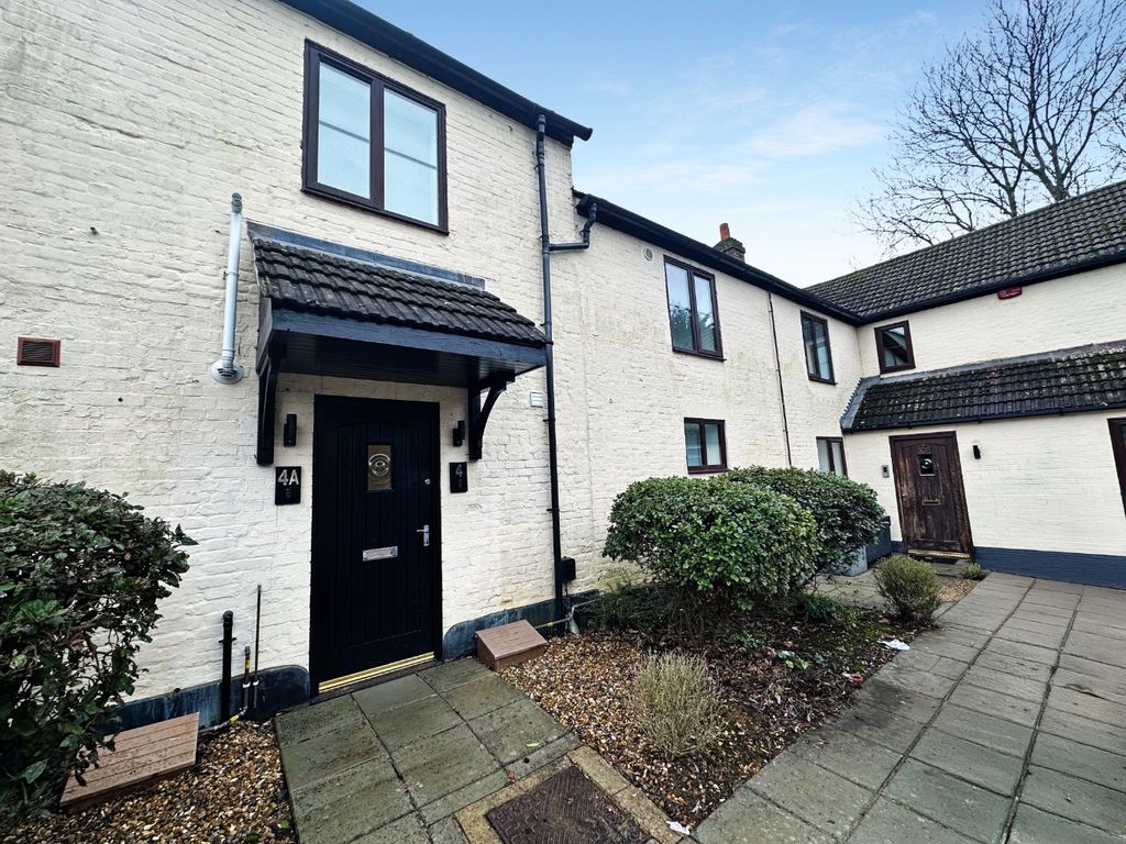 Property photo 1 of 9 4817711