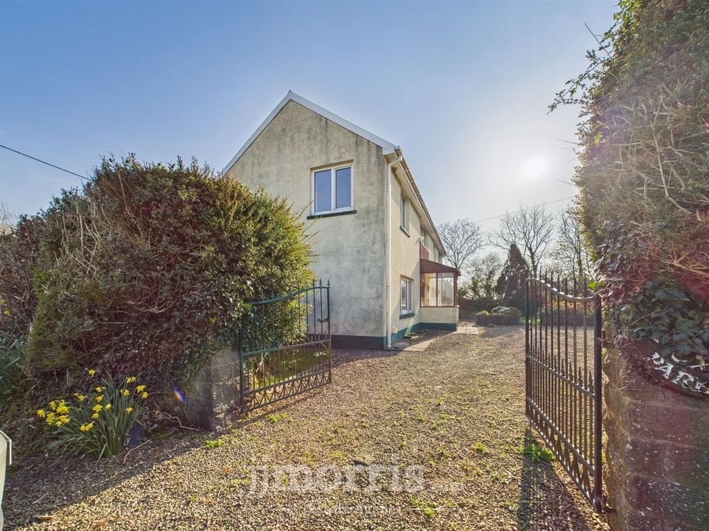 Property photo 3 of 39