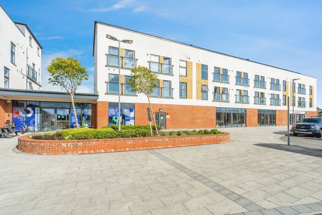 Property photo 1 of 17 Photo