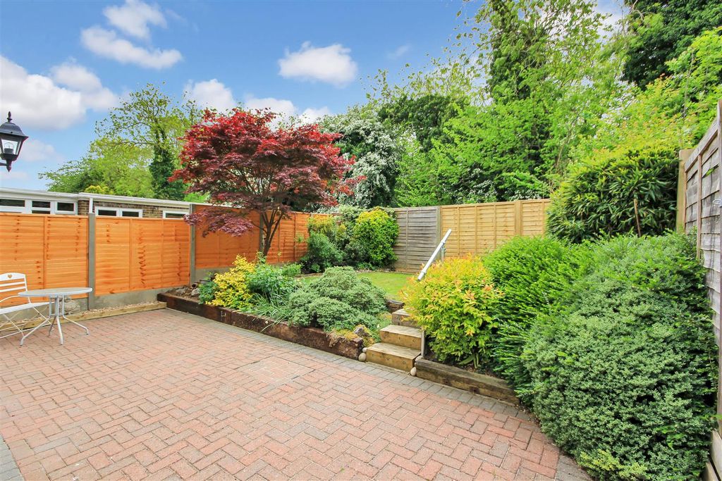 Property photo 2 of 15 Img_9925.Jpg