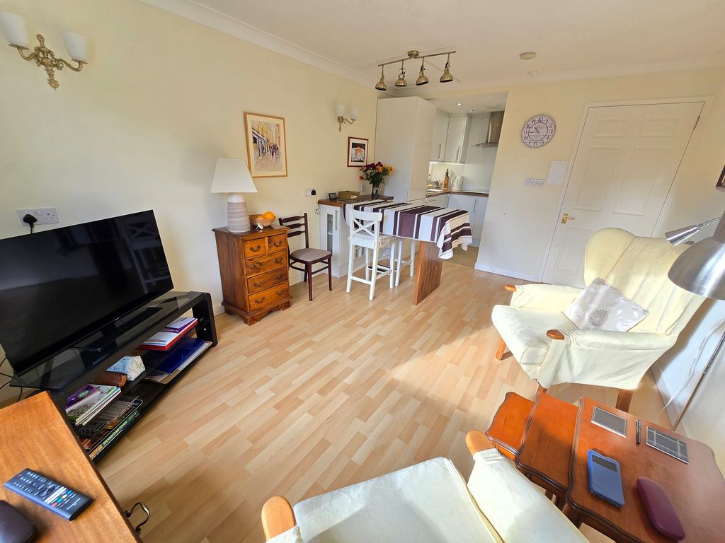 Property photo 2 of 14