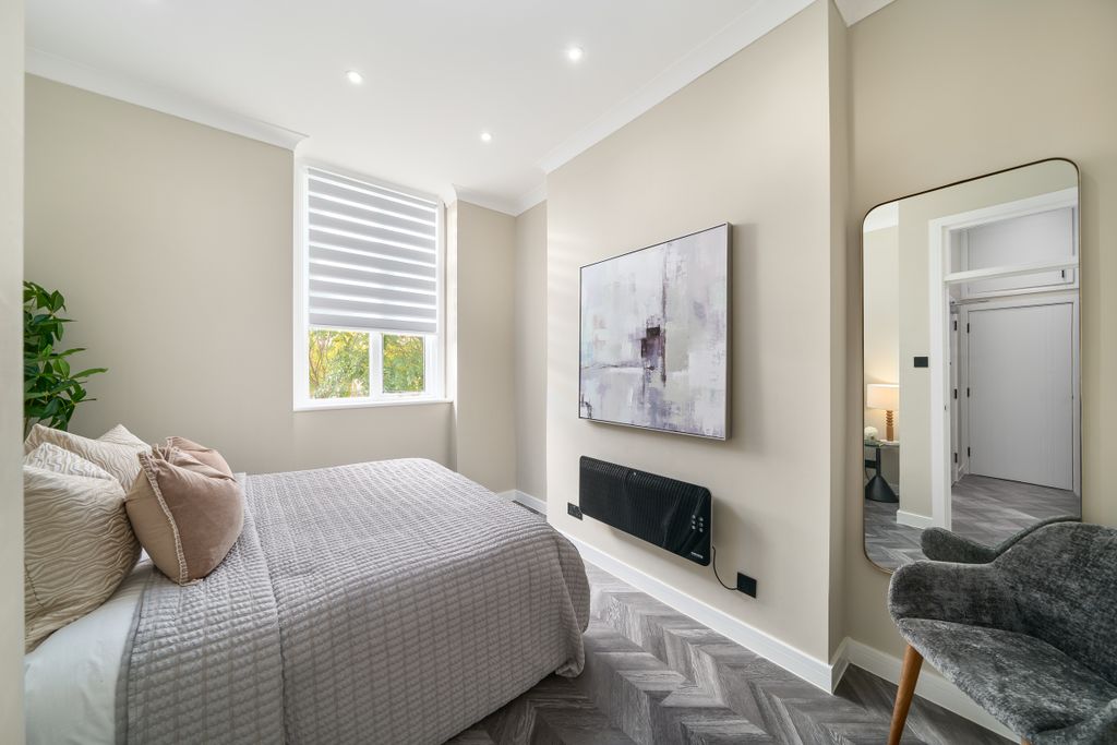 Property photo 3 of 5 1B Tadema Road, Sw10, Martin & Co, Web (10)