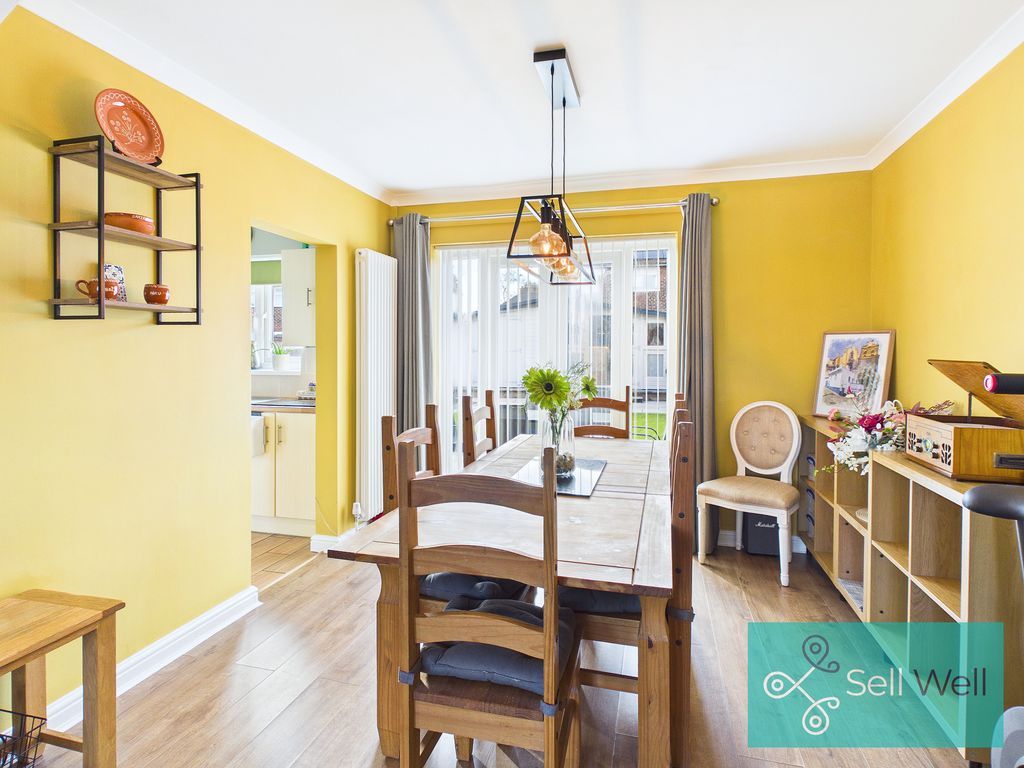 Property photo 3 of 24 Dining Area