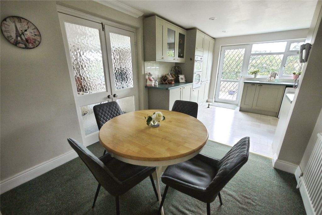 Property photo 3 of 19 Kitchen/Dining Room