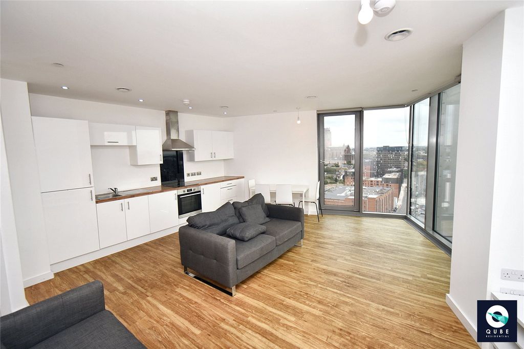 Property photo 3 of 14 Picture No. 06