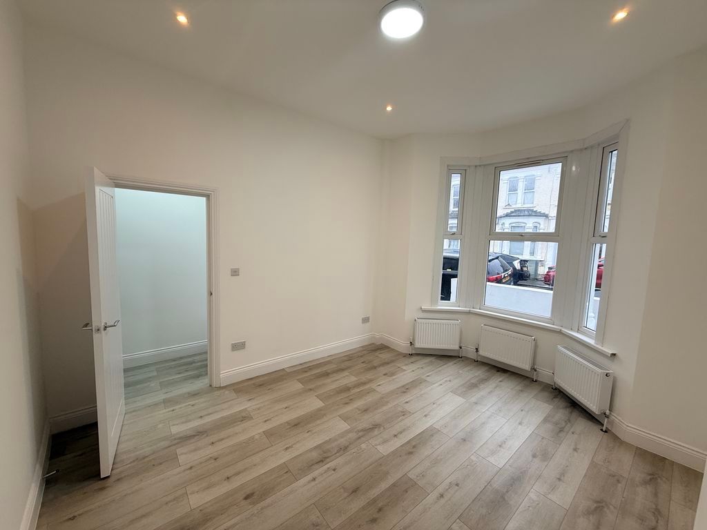 Property photo 2 of 39 Photo 2