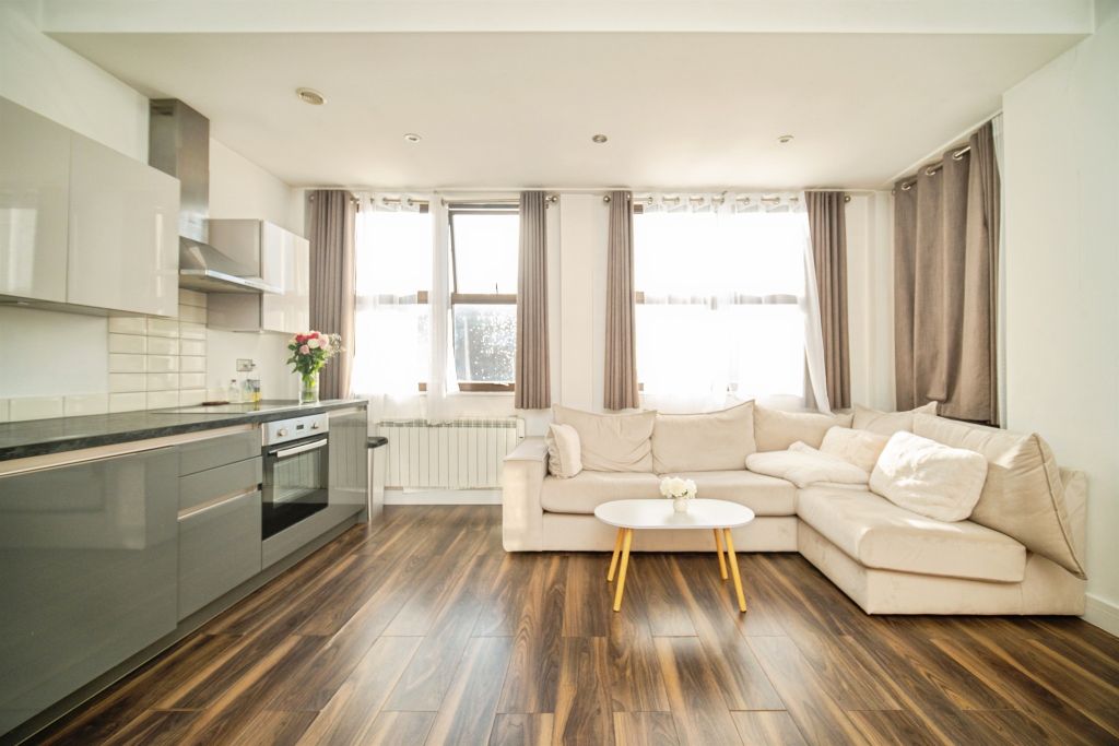 Property photo 2 of 8