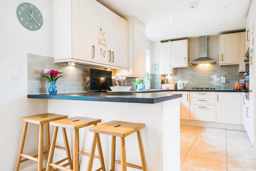 Property photo 2 of 25 Kitchen