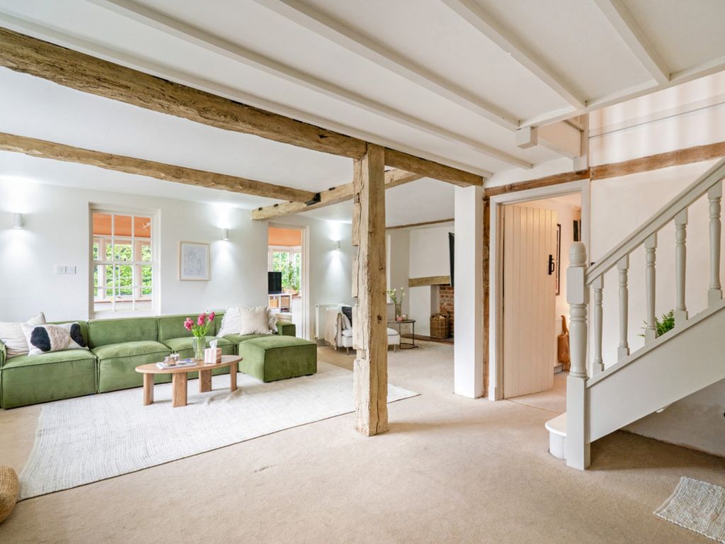 Property photo 2 of 17