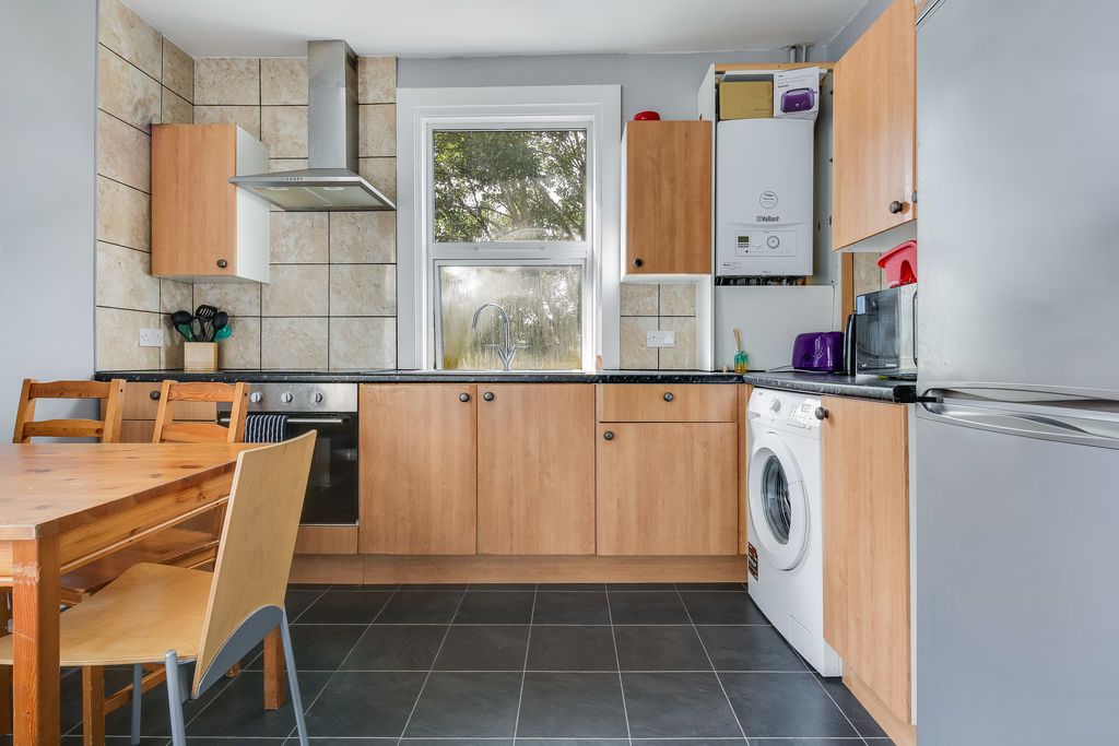Property photo 3 of 10 Photo 11