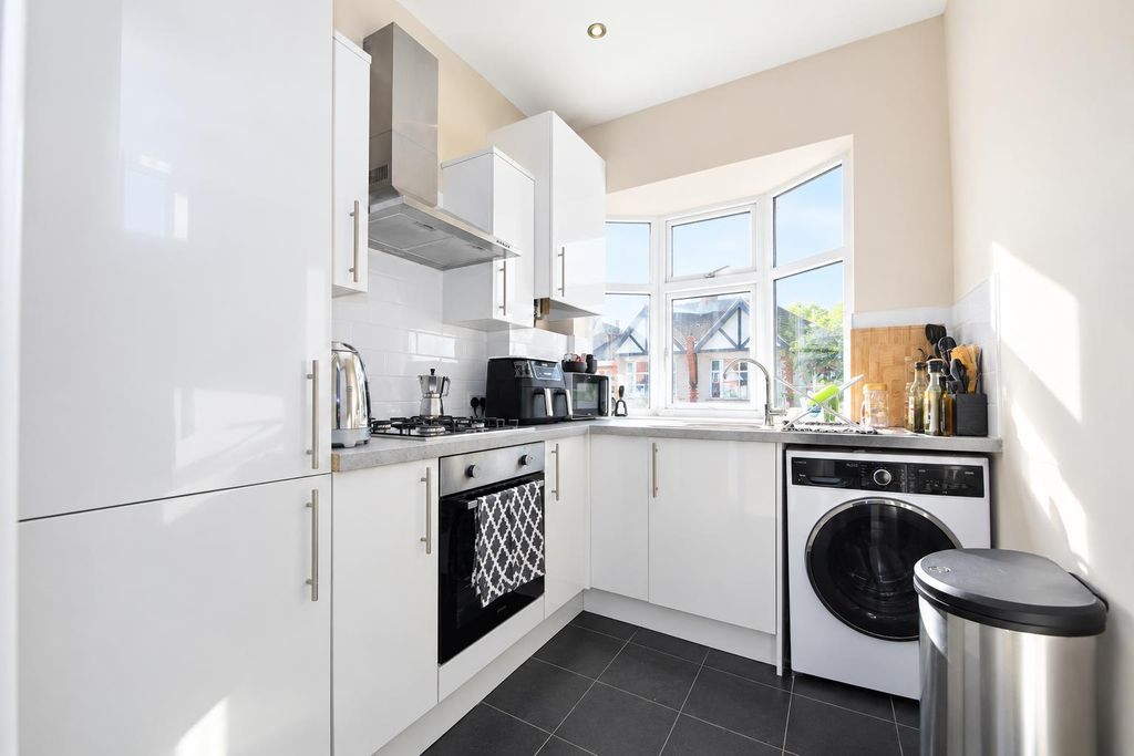 Property photo 3 of 9 8.Png
