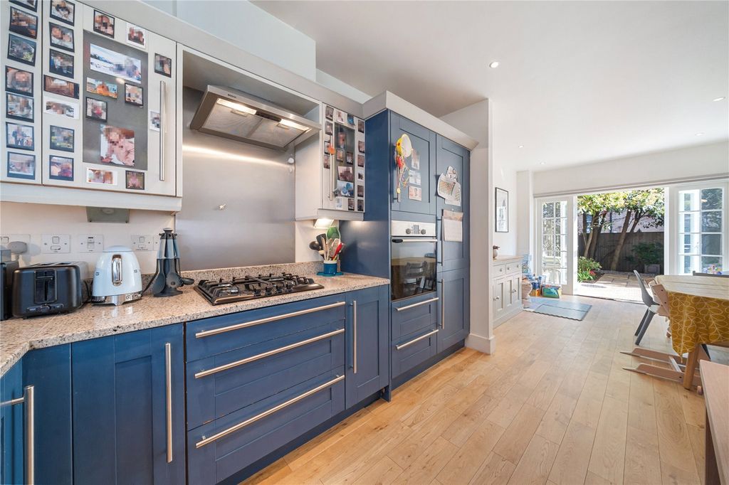 Property photo 3 of 20 Picture No. 02