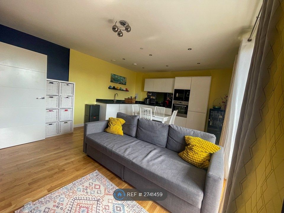 Property photo 3 of 14 Living Area / Kitchen