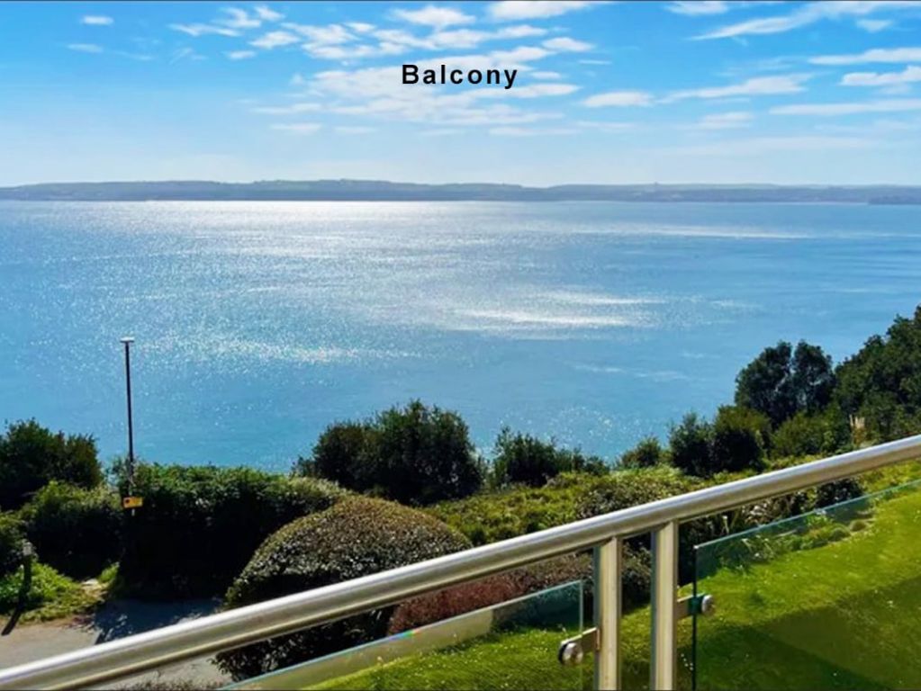 Property photo 2 of 37