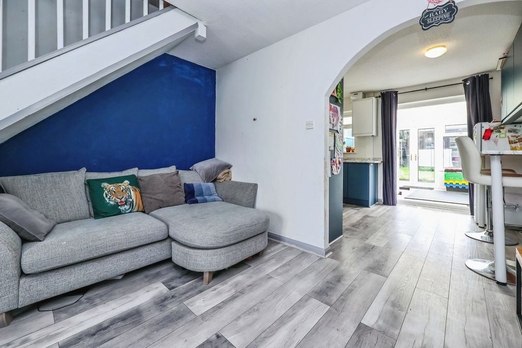 Property photo 3 of 19 Pbox-Img.Jpg