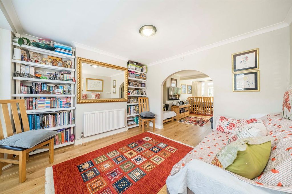 Property photo 2 of 8