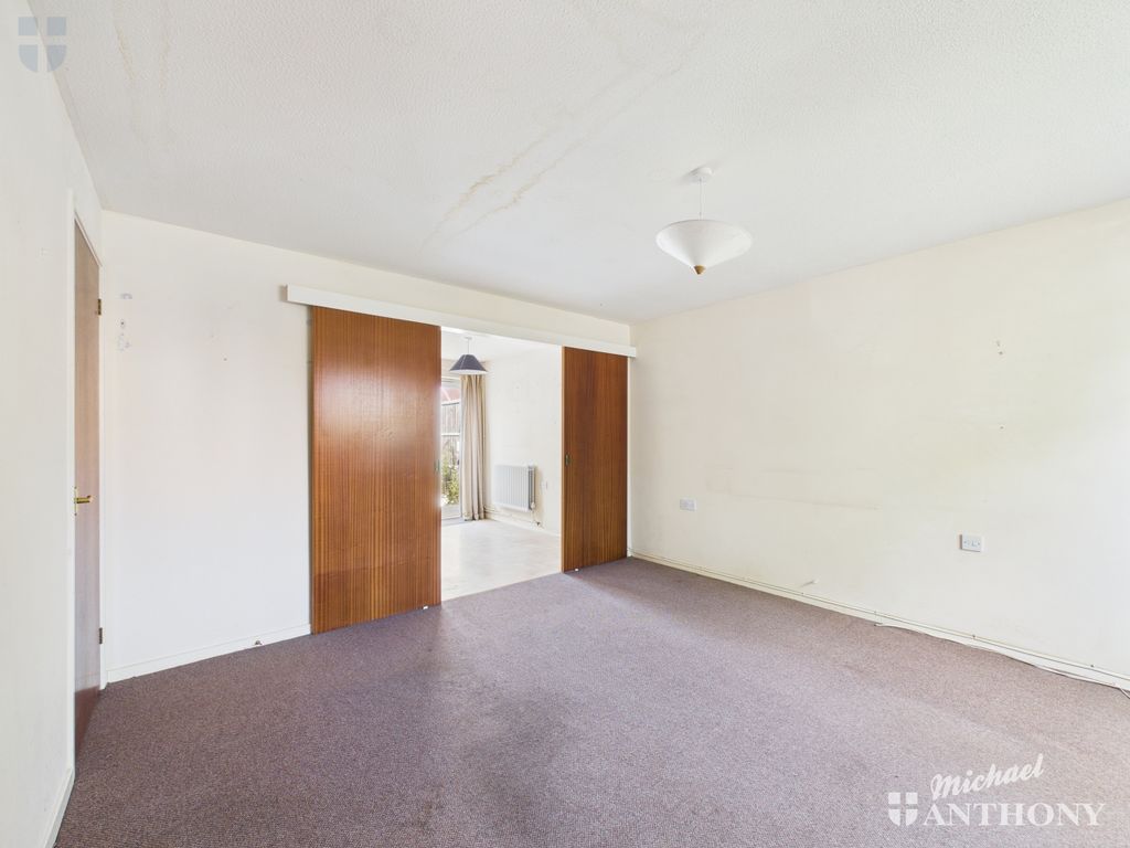 Property photo 2 of 10 Cam03218G0-Pr0771-Still009