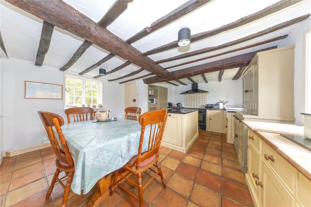 Property photo 3 of 28 Kitchen