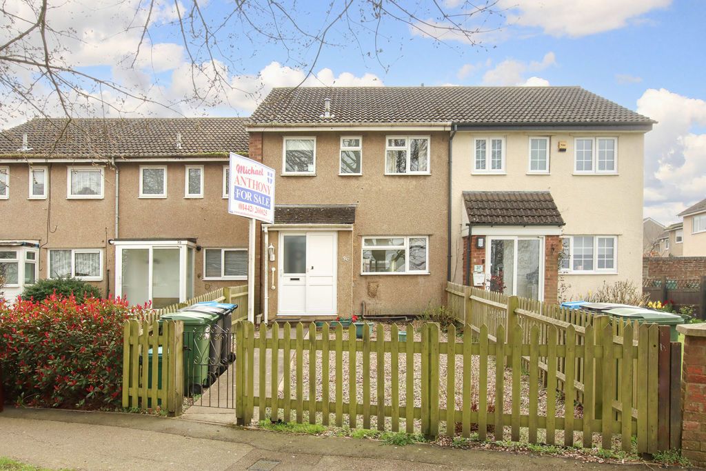 Property photo 1 of 14 Photo 11