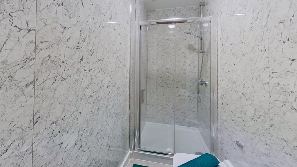 Property photo 3 of 3 Washroom