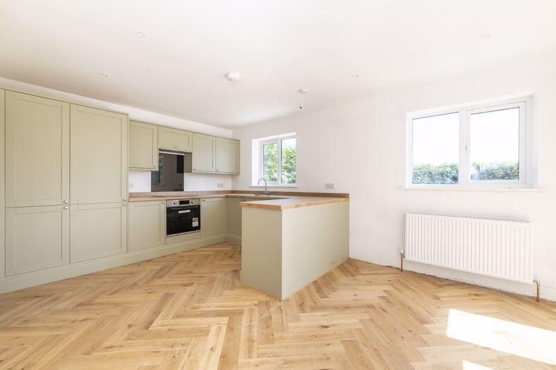 Property photo 2 of 16 Kitchen