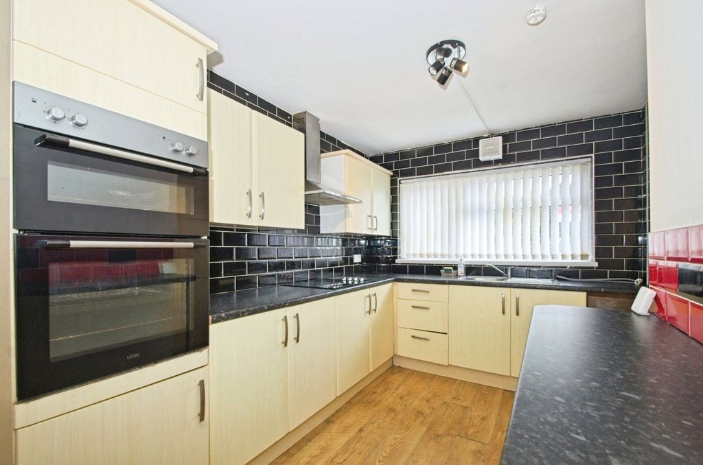 Property photo 3 of 16 Picture No. 16