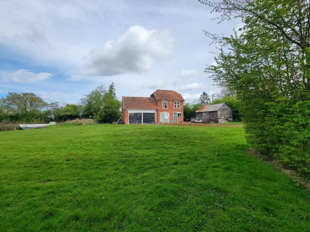 Property photo 3 of 15